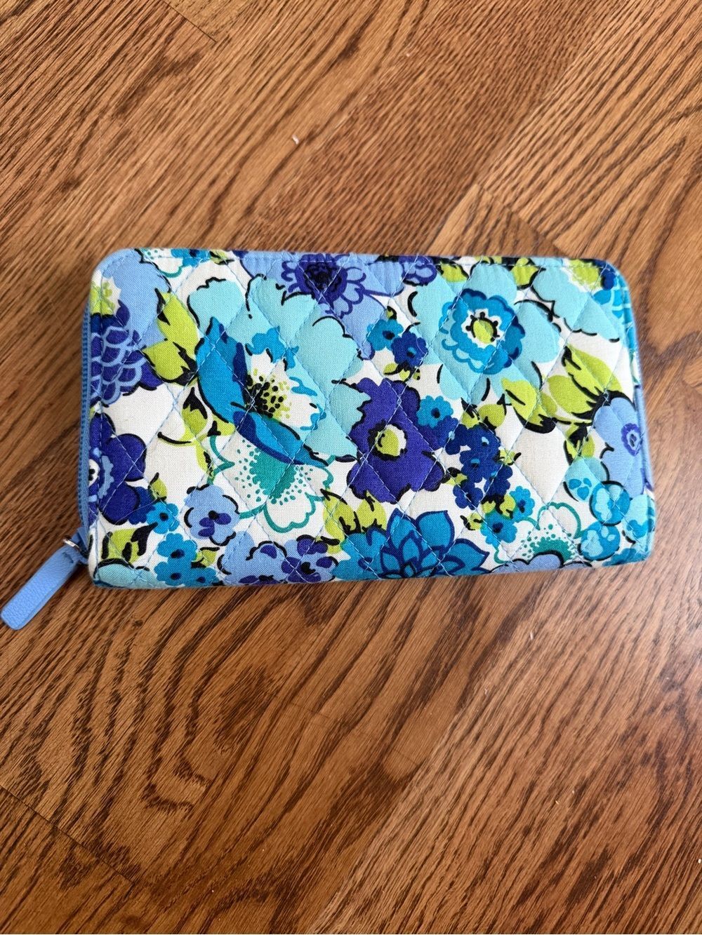 Vera Bradley Blueberry Blooms Quilted Zip Wallet - Picture 1 of 3